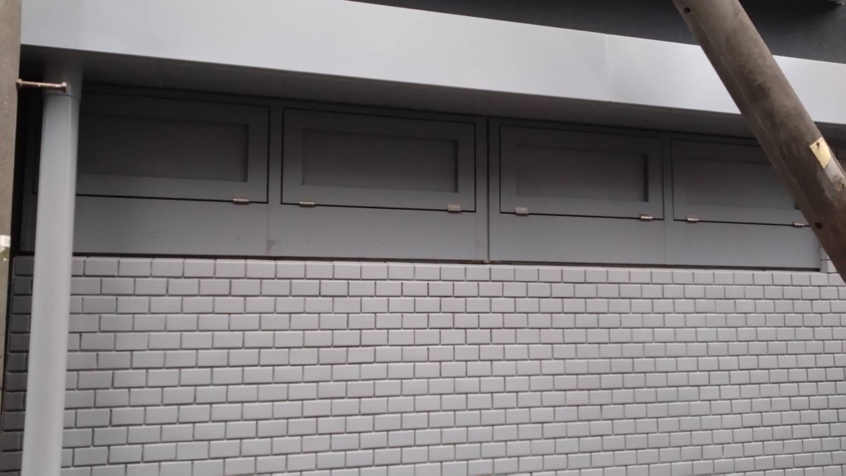 スチール製排煙窓設置｜東京都中野区某ビル